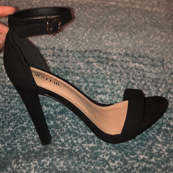 Kati Heeled Sandal - Picture 2 of 5